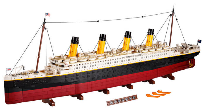 10294 LEGO Icons Titanik - 1