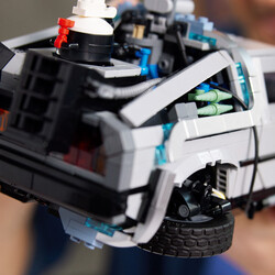 10300 LEGO Icons Geleceğe Dönüş Zaman Makinesi - 6