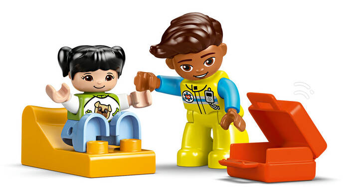 10447 LEGO® DUPLO Ambulans ve Sürücü - 5