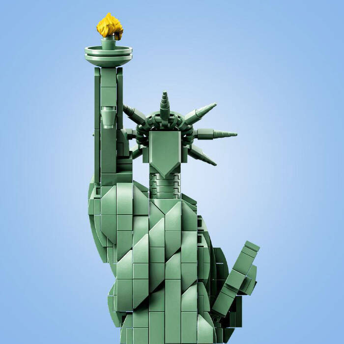 21042 LEGO Architecture Özgürlük Heykeli - 4