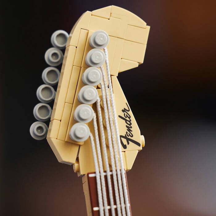21329 LEGO® Ideas Fender® Stratocaster™ - 5