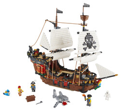 31109 LEGO Creator Korsan Gemisi - 1