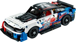 42153 LEGO® Technic NASCAR® Yeni Nesil Chevrolet Camaro ZL1 - 1