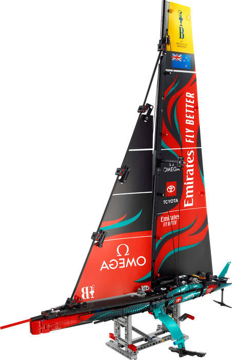 42174 LEGO® Technic Emirates Team New Zealand AC75 Yat - 1