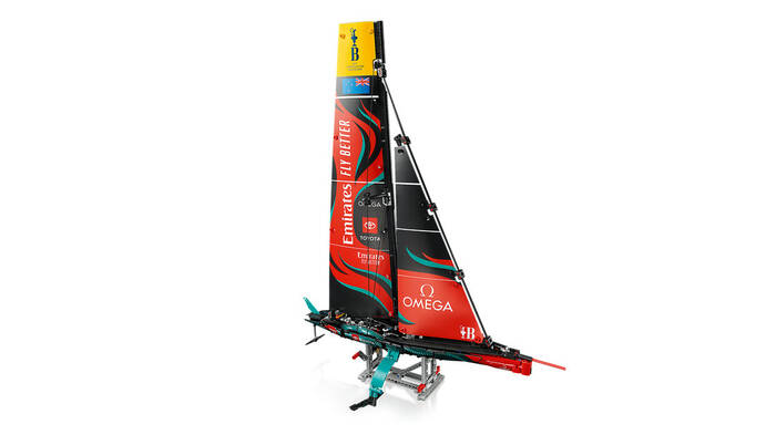 42174 LEGO® Technic Emirates Team New Zealand AC75 Yat - 3