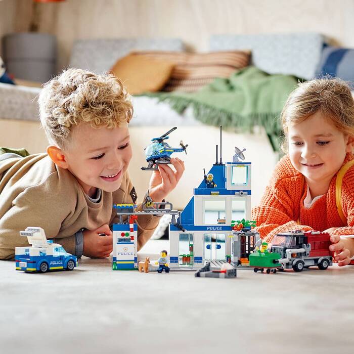 60316 LEGO City Polis Merkezi - 5